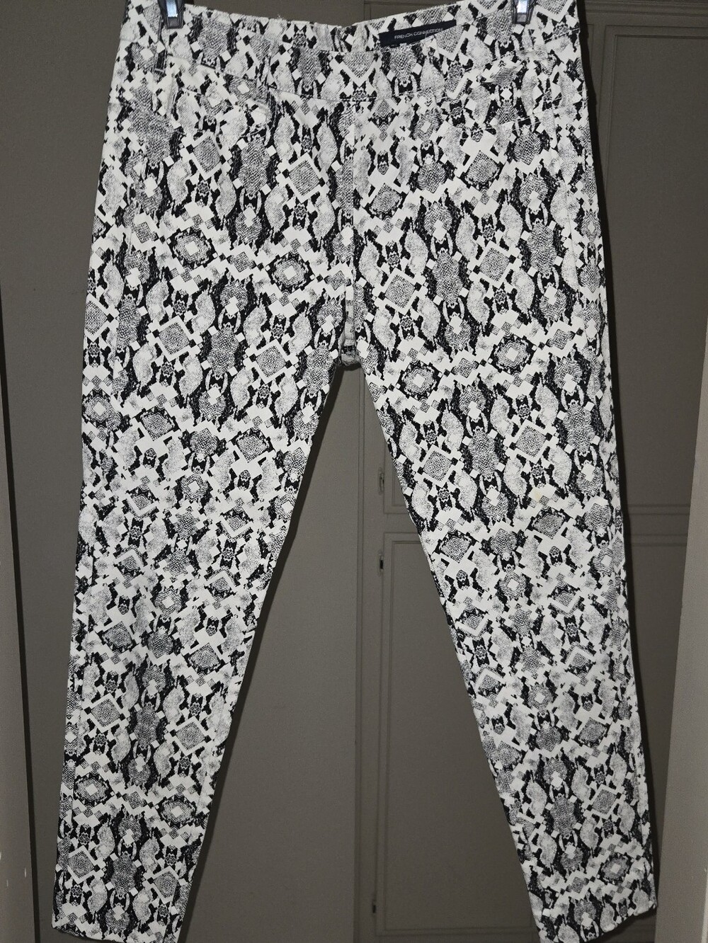 Straight leg jeans grey black white